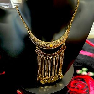 Antique pc of jewelry